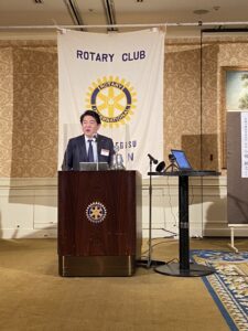 「介護について考えよう！」講演中の小幡所長